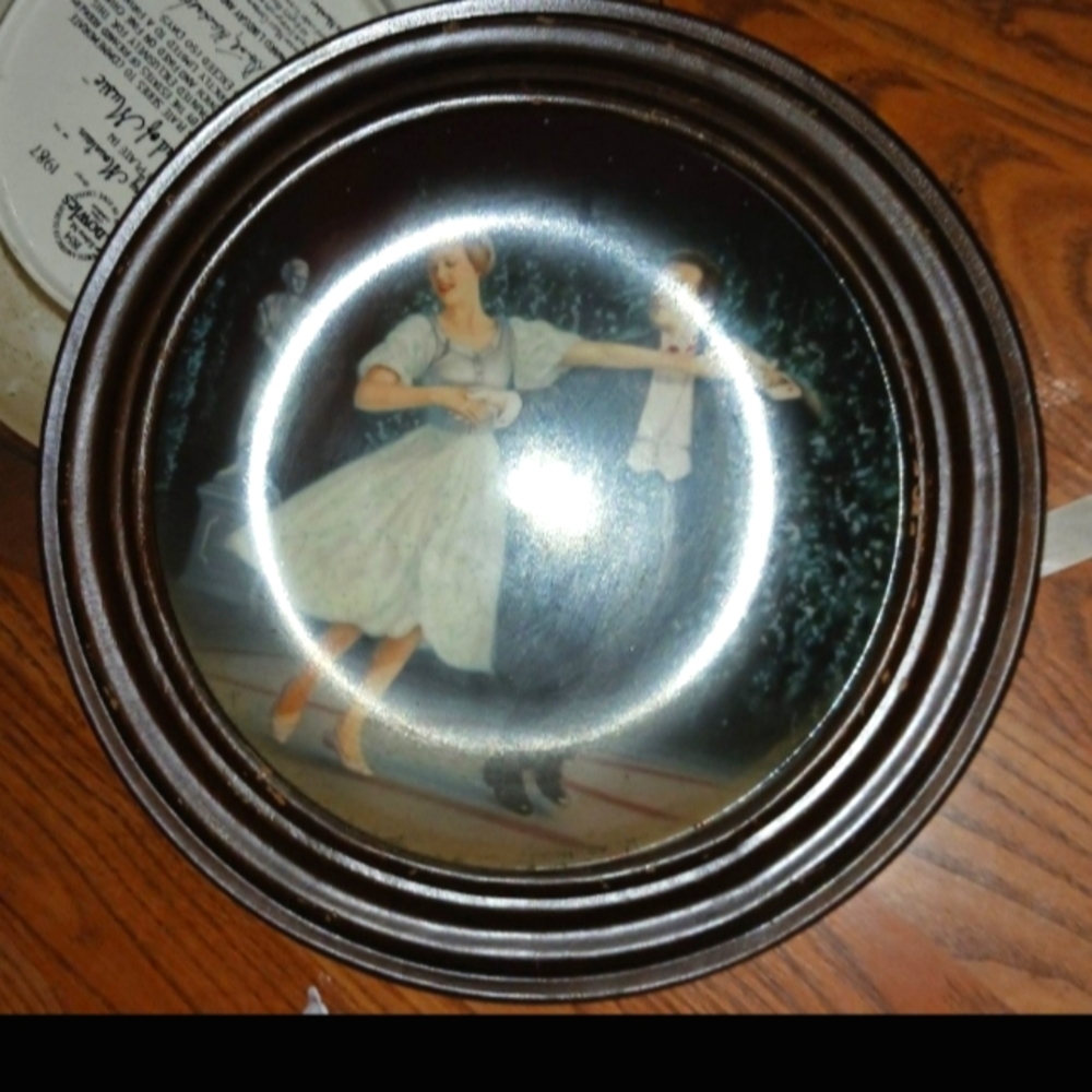 Knowles plate